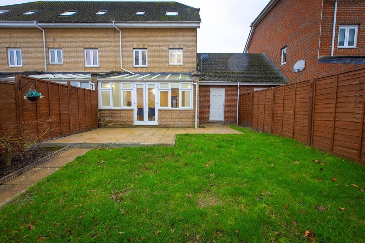 Villa 5-Bed Modern & Luxurious House Snodland Exterior foto